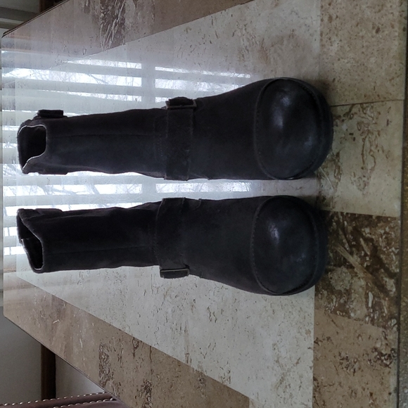 Ugg Men's Lancing Stout distressed suede full grain leather brown boots.… - Picture 1 of 11